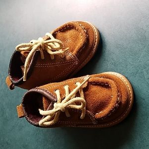 Carters Baby Boys Leather tie boots brown size 2